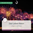 Feuerwerk am Nachthimmel mit Online-Training Hinweis.