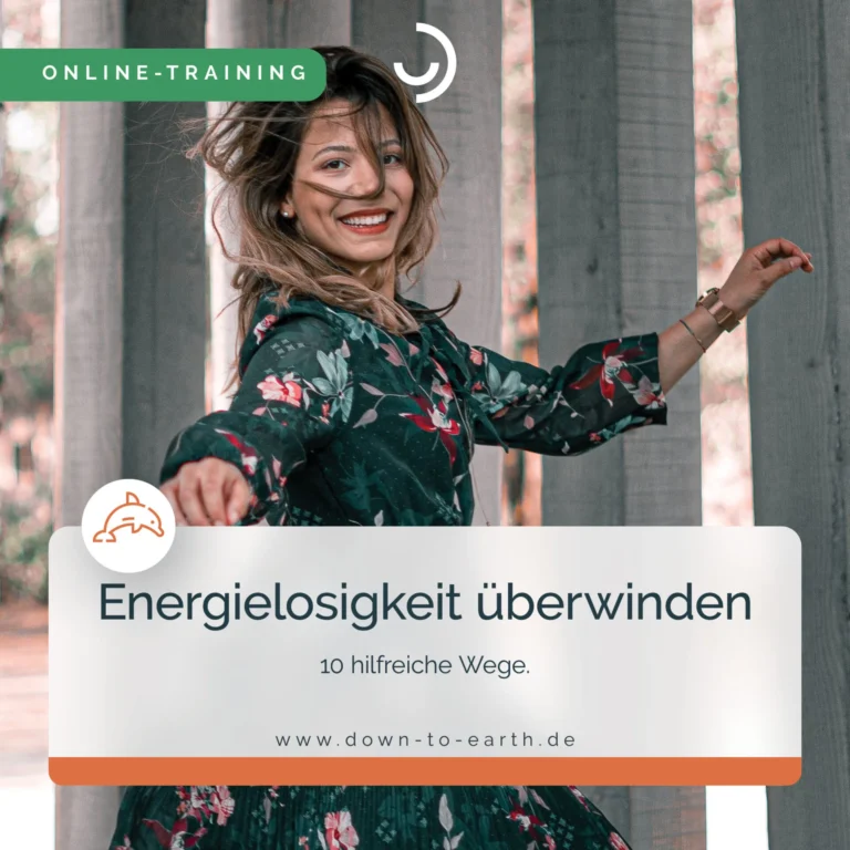 Frau beim Online-Training zu Energielosigkeit überwinden